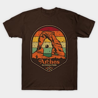 Arches national park vintage T-Shirt